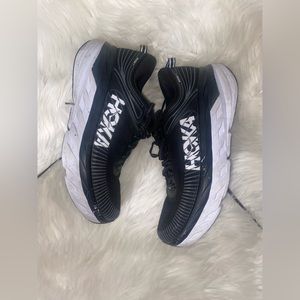 HOKA ONE ONE BONDI 7 BLACK/WHITE US SIZE 8.5 SEND BEST OFFERS